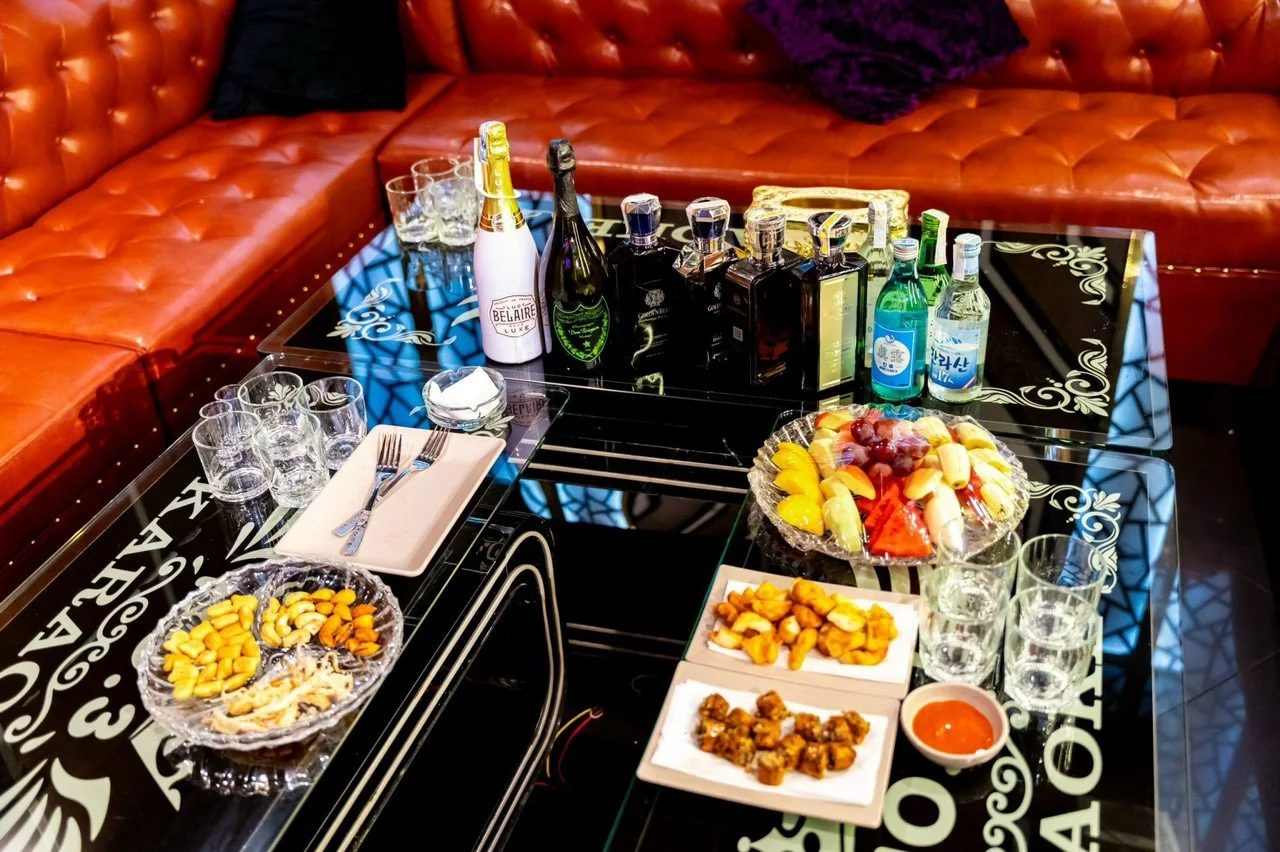 호치민 가라오케