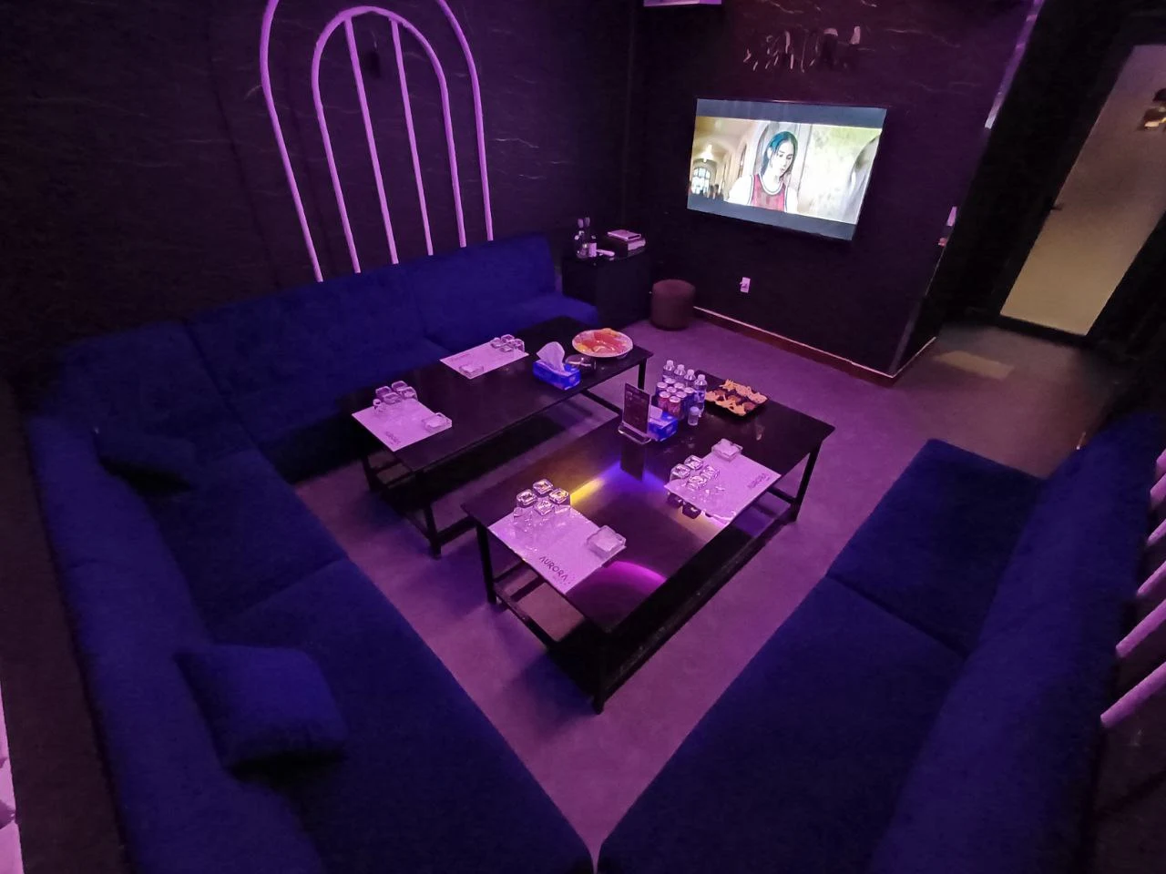 호치민 가라오케