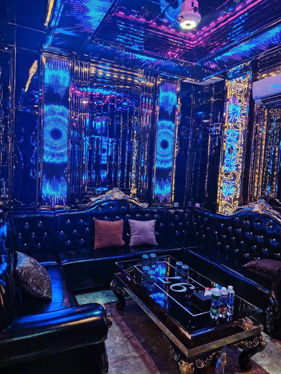 호치민 가라오케