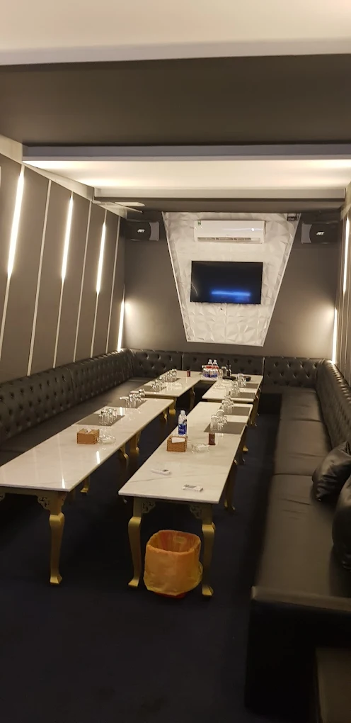 호치민 가라오케